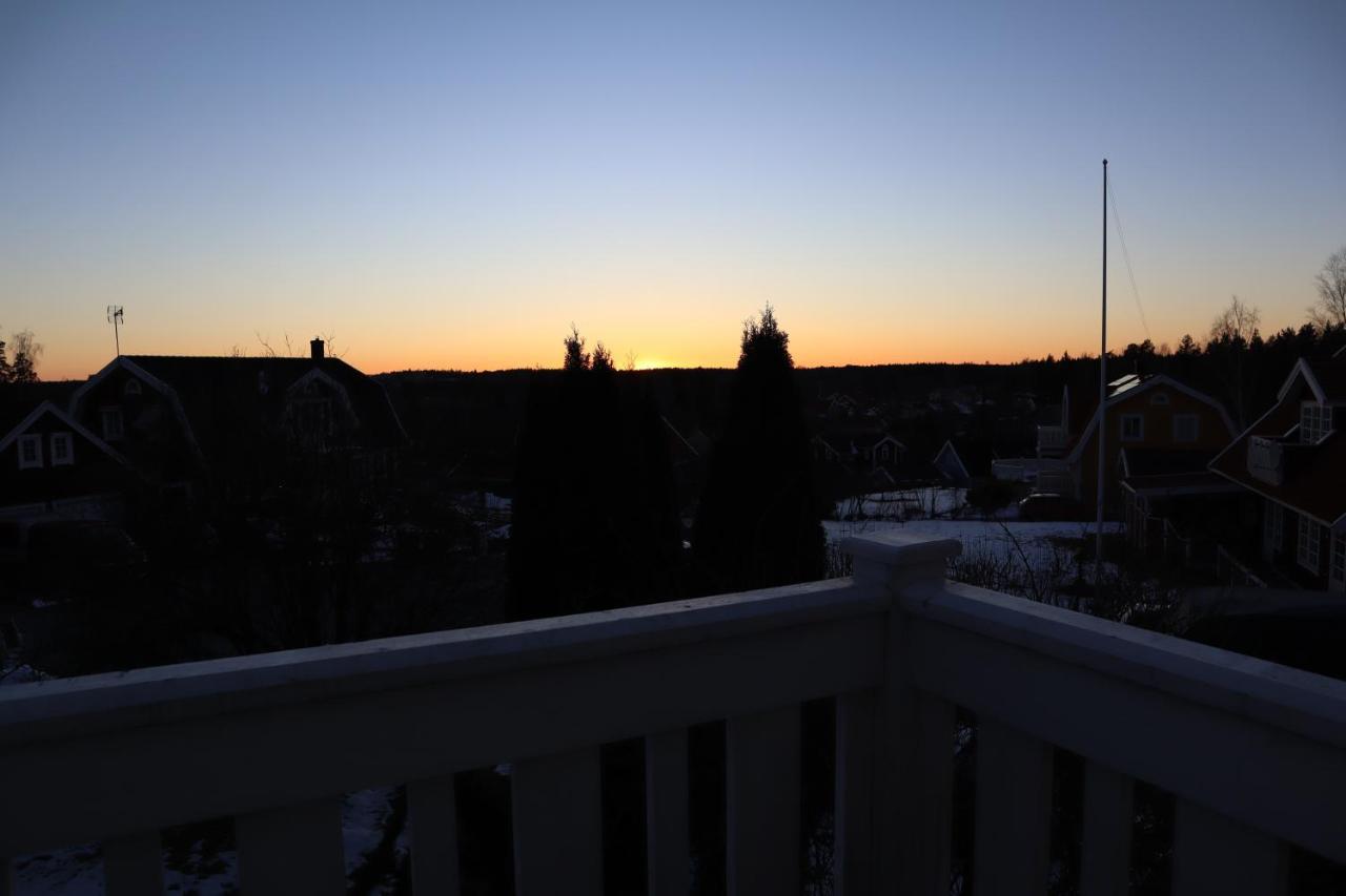 Hotel In Svalsaeter, Kallfors, Jaerna, Stockholm, 5 Min To Golf & 15 Min To Ytterjaerna Concerts Exterior foto